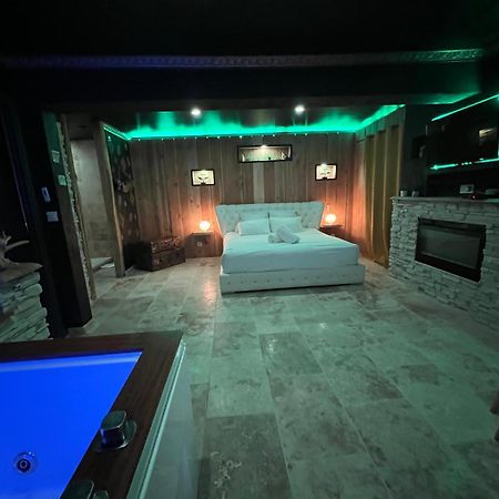 Le Lodge Des Charmes 5 Etoiles Leves Екстериор снимка