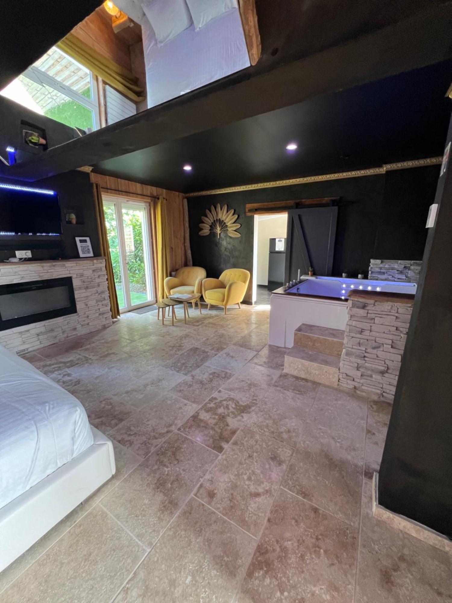 Le Lodge Des Charmes 5 Etoiles Leves Екстериор снимка
