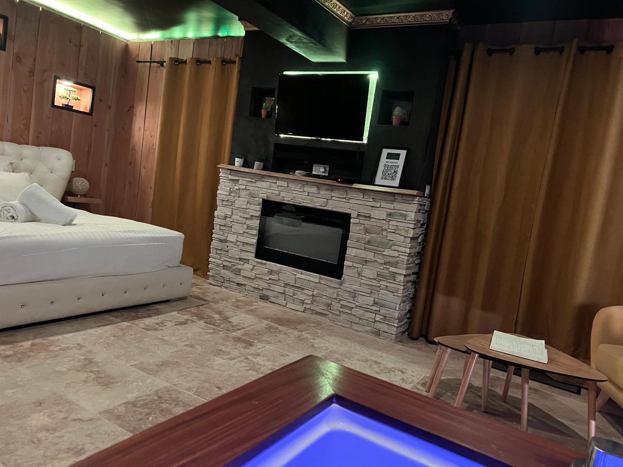 Le Lodge Des Charmes 5 Etoiles Leves Екстериор снимка