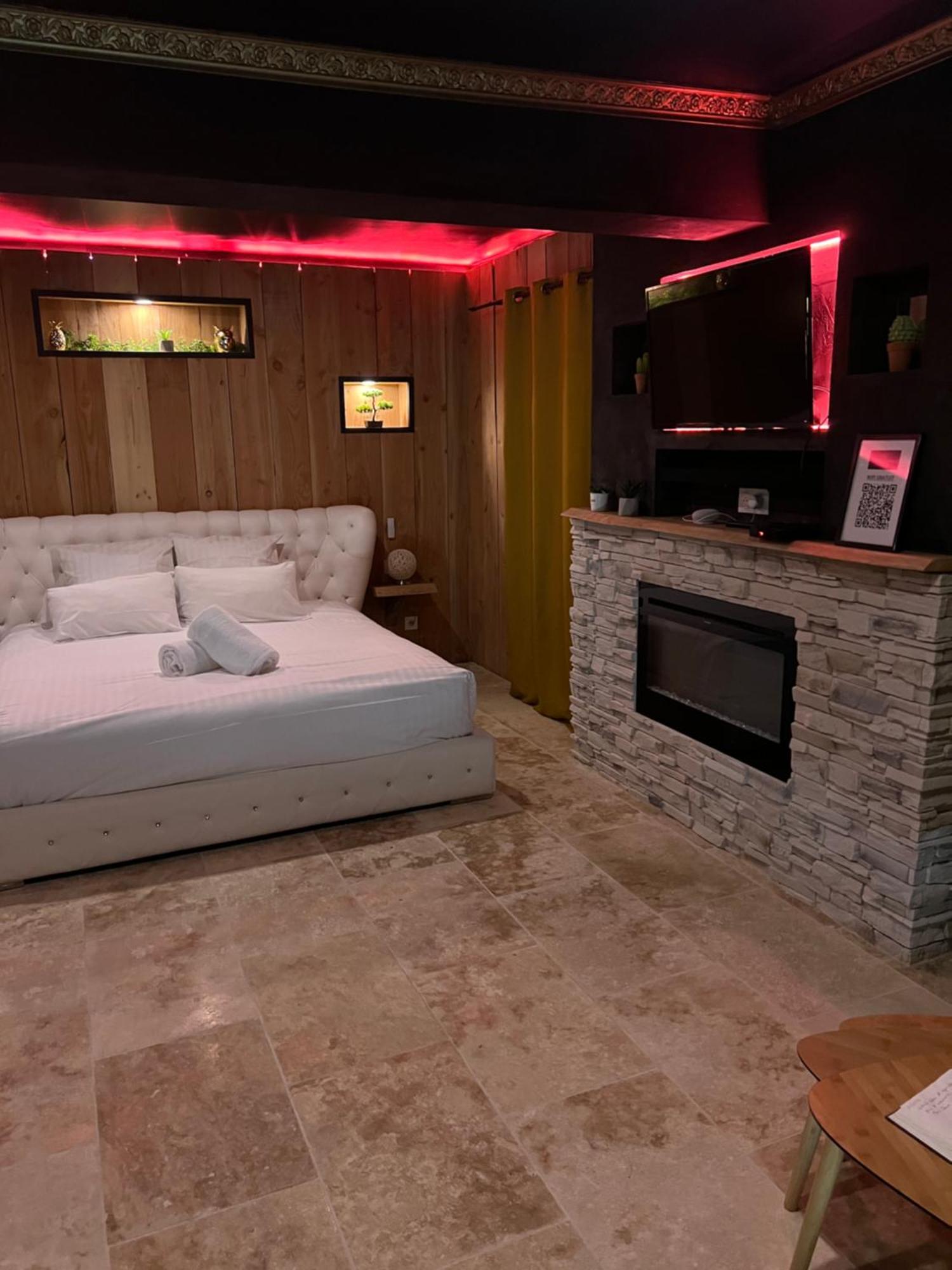 Le Lodge Des Charmes 5 Etoiles Leves Екстериор снимка