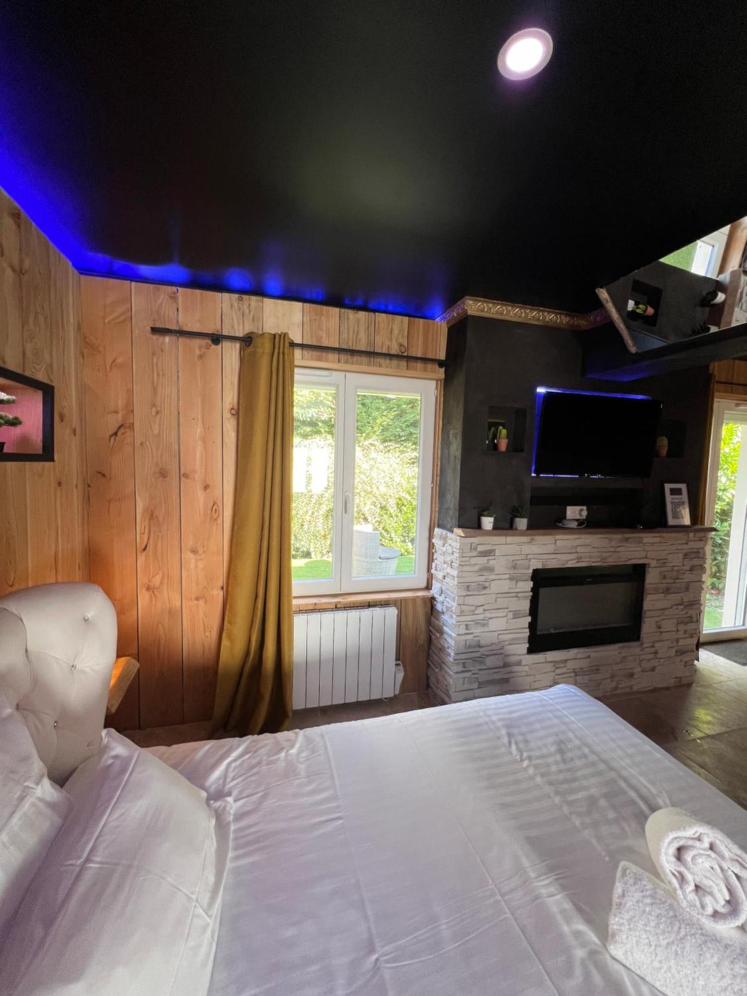 Le Lodge Des Charmes 5 Etoiles Leves Екстериор снимка